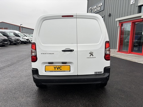 1.5 BlueHDi 1000 Professional Premium Standard Panel Van 5dr Diesel Manual SWB Euro 6 (100 bhp)