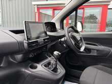 Peugeot Partner BlueHDi 1000 Professional Premium 