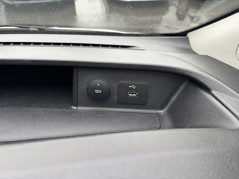 2.0 300 EcoBlue Leader Crew Van Double Cab 5dr Diesel Manual L1 H1 Euro 6 (s/s) (105 ps)