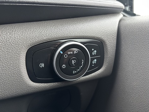 2.0 300 EcoBlue Leader Crew Van Double Cab 5dr Diesel Manual L1 H1 Euro 6 (s/s) (105 ps)