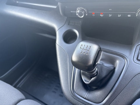 1.5 BlueHDi 650 Driver Edition M Panel Van 5dr Diesel Manual SWB Euro 6 (s/s) (100 ps)