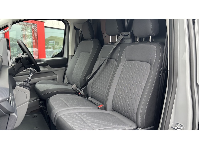 Ford 2.0 280 EcoBlue Limited Panel Van 5dr Diesel Manual L1 H1 Euro 6 (s/s) (136 ps)