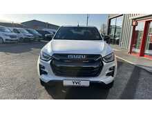 2023 73 ISUZU DMAX V CROSS AUTO IN PEARL WHITE