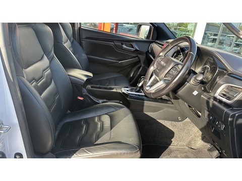 1.9 TD V-Cross Pickup Double Cab 4dr Diesel Auto 4WD Euro 6 (s/s) (164 ps)