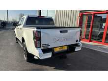 2023 73 ISUZU DMAX V CROSS AUTO IN PEARL WHITE
