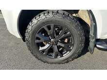 2023 73 ISUZU DMAX V CROSS AUTO IN PEARL WHITE