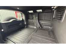 2025 75 LAND ROVER DEFENDER 3.0 D250 X-DYNAMIC COMMERCIAL 250PS