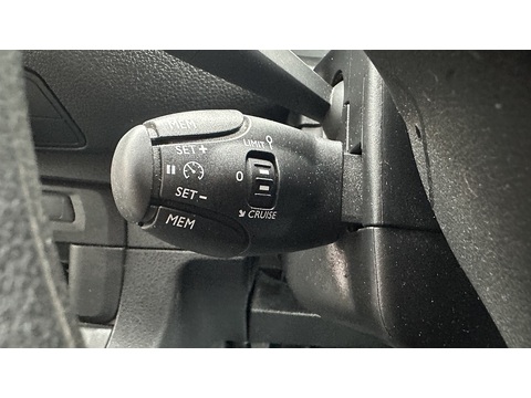1.5 BlueHDi 1000 Professional Premium + Standard Panel Van 6dr Diesel Manual MWB Euro 6 (s/s) (100 bhp)