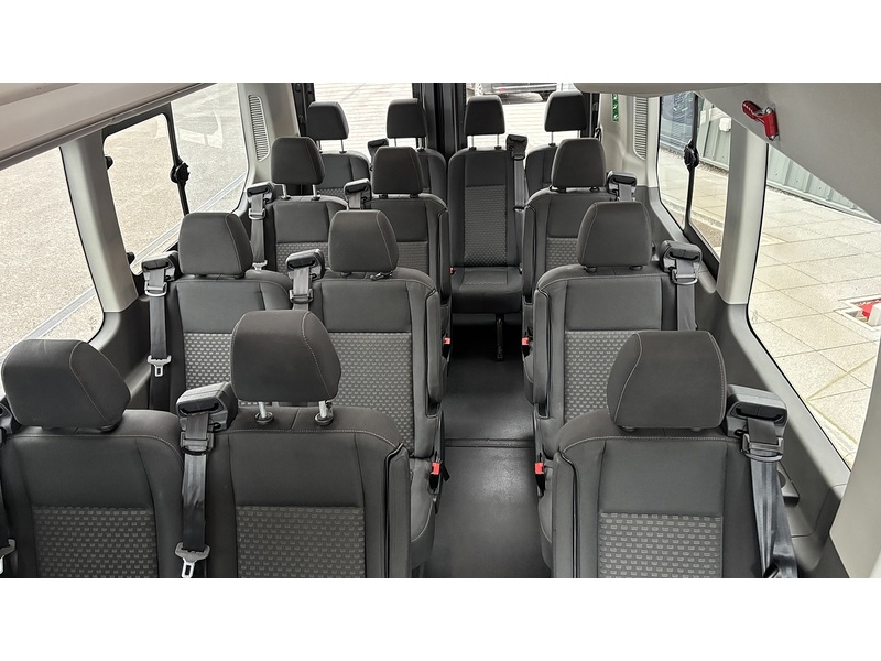 Ford 2.0 460 EcoBlue Limited Minibus Double Cab 5dr Diesel Auto RWD L4 H3 Euro 6 (s/s) (17 Seat, DRW) (165 ps)