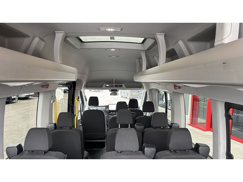 2.0 460 EcoBlue Limited Minibus Double Cab 5dr Diesel Auto RWD L4 H3 Euro 6 (s/s) (17 Seat, DRW) (165 ps)