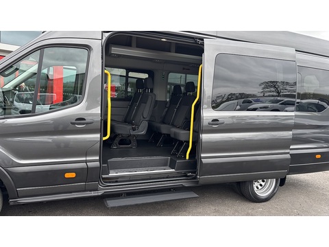 2.0 460 EcoBlue Limited Minibus Double Cab 5dr Diesel Auto RWD L4 H3 Euro 6 (s/s) (17 Seat, DRW) (165 ps)