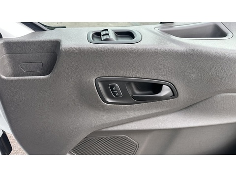 2.0 350 EcoBlue HD Leader Chassis Double Cab 4dr Diesel Manual RWD L4 Euro 6 (s/s) (130 ps)