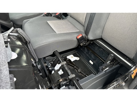 2.0 350 EcoBlue HD Leader Chassis Double Cab 4dr Diesel Manual RWD L4 Euro 6 (s/s) (130 ps)