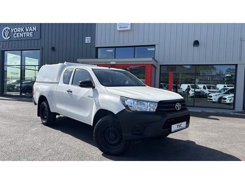 2.4 D-4D Active Extra Pickup Extended Cab 4dr Diesel Manual 4WD Euro 6 (s/s) (150 ps)