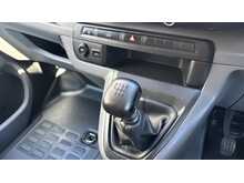 Vauxhall Vivaro Turbo D 2700 Sportive 