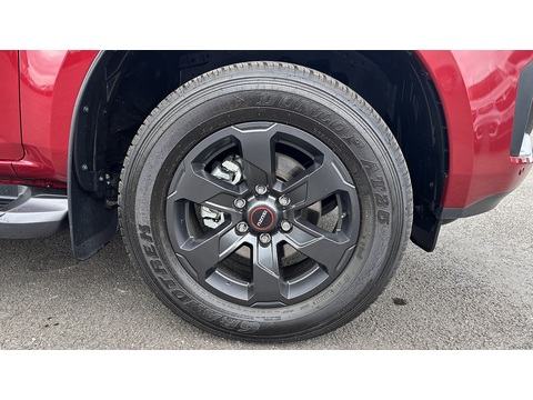 1.9 TD V-Cross Commercial Pickup 4dr Diesel Auto 4WD Euro 6 (s/s) (164 ps)
