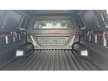 2025 75 PRE REG ISUZU D-MAX 1.9 V-CROSS COMMERCIAL AUTO 4WD
