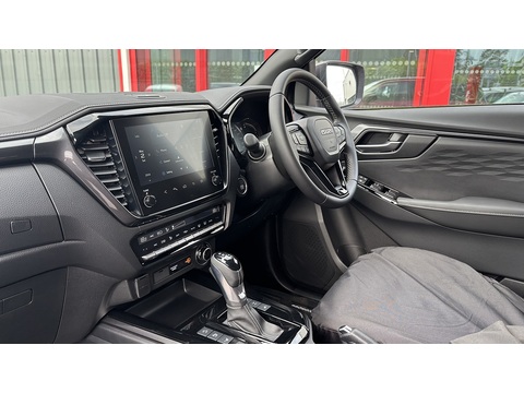 1.9 TD V-Cross Commercial Pickup 4dr Diesel Auto 4WD Euro 6 (s/s) (164 ps)