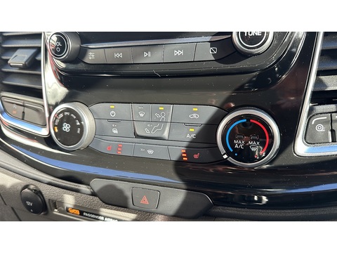 2.0 320 EcoBlue Limited Panel Van 5dr Diesel Auto L1 H1 Euro 6 (170 ps)