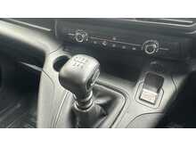 Toyota PROACE CITY BlueHDi Design 