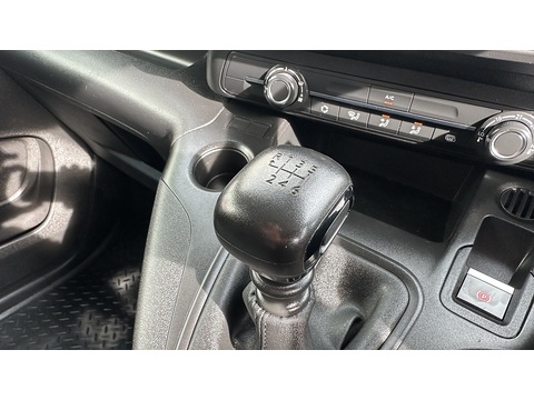 1.2 1000 PureTech Driver M Pro Panel Van 5dr Petrol Manual SWB Euro 6 (s/s) (110 ps)