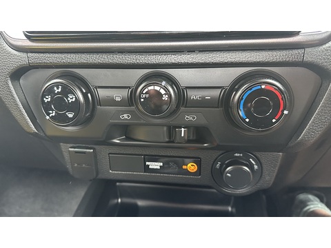 1.9 TD DL20 Pickup Extended Cab 2dr Diesel Manual 4WD Euro 6 (s/s) (164 ps)