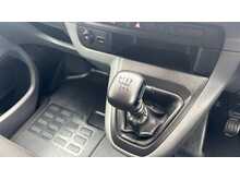 Vauxhall Vivaro SWB 2900 1.5 100ps Dynamic