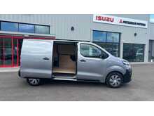 Vauxhall Vivaro SWB 2900 1.5 100ps Dynamic