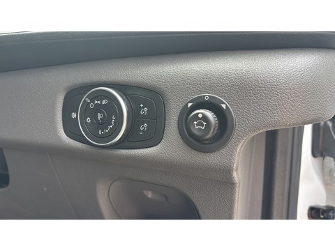 2.0 350 EcoBlue Leader Chassis Cab 2dr Diesel Manual FWD L4 Euro 6 (s/s) (130 ps)