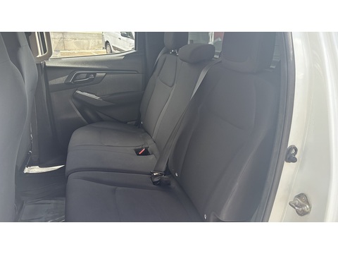 1.9 TD Utility Pickup Double Cab 4dr Diesel Manual 4WD Euro 6 (s/s) (164 ps)