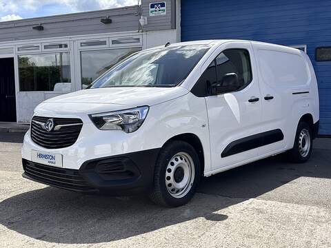 Vauxhall Combo Turbo D 2300 Edition 1.5 6dr Combi Van Manual Diesel - U4465