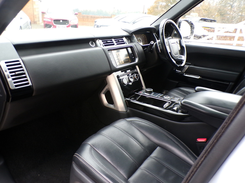 Land Rover Range Rover SD V8 Autobiography - U1565