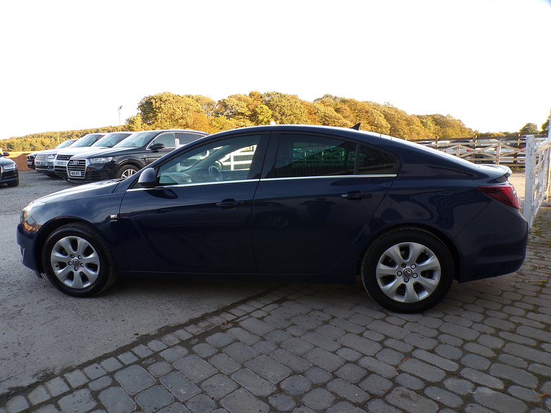 Vauxhall Insignia CDTi SRi Nav - U1635