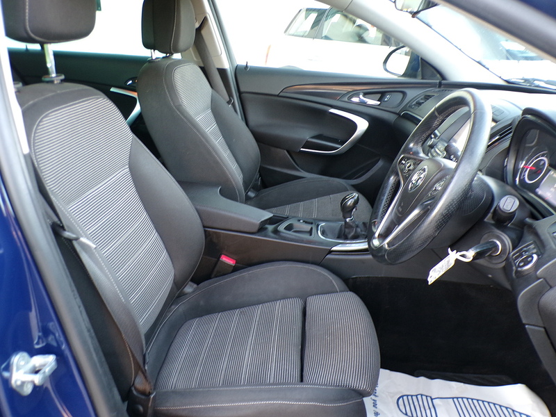 Vauxhall Insignia CDTi SRi Nav - U1635