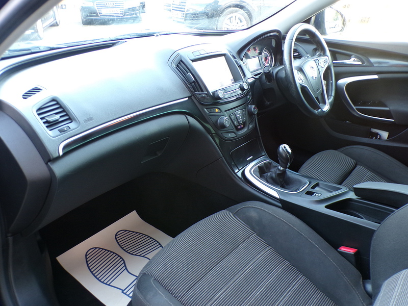 Vauxhall Insignia CDTi SRi Nav - U1635