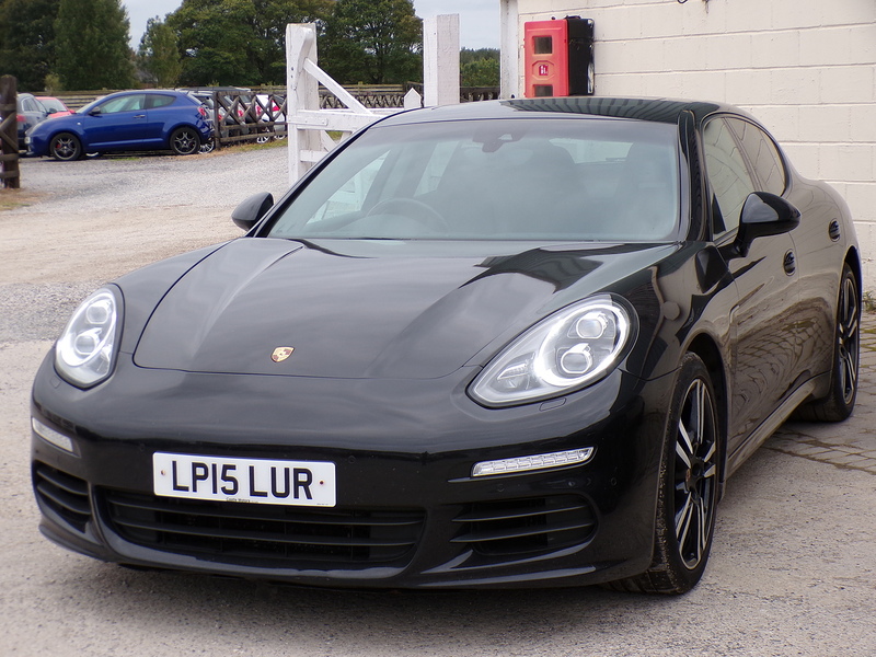 Porsche Panamera D V6 - U1654