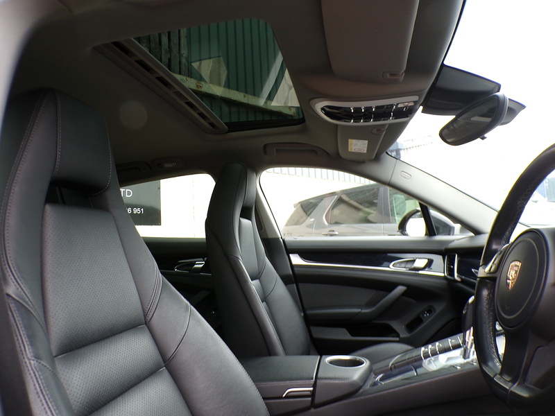 Porsche Panamera D V6 - U1654