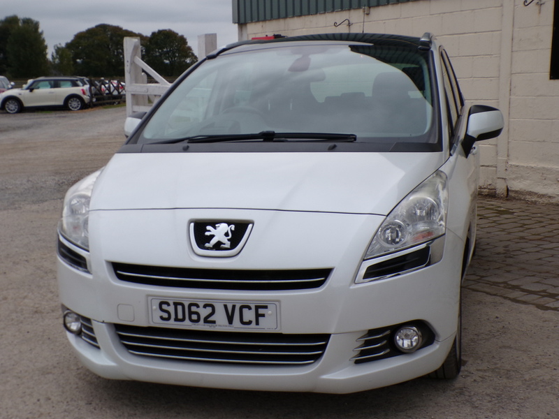 Peugeot 5008 e-HDi Allure - U1663