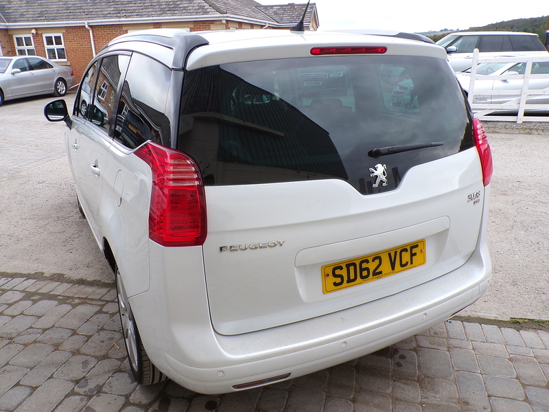 Peugeot 5008 e-HDi Allure - U1663