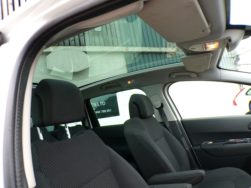 Peugeot 5008 e-HDi Allure - U1663