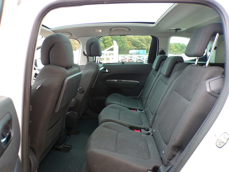 Peugeot 5008 e-HDi Allure - U1663