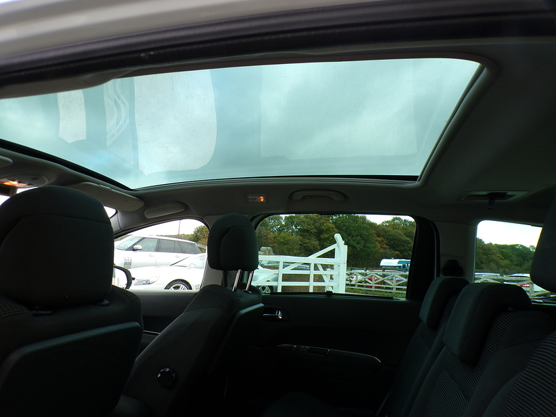 Peugeot 5008 e-HDi Allure - U1663