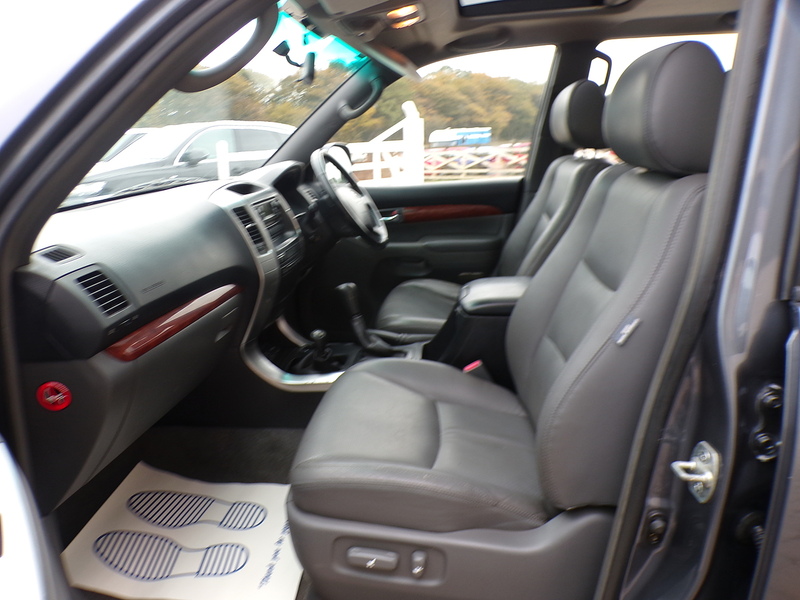 Toyota Land Cruiser D-4D LC4 - U1673