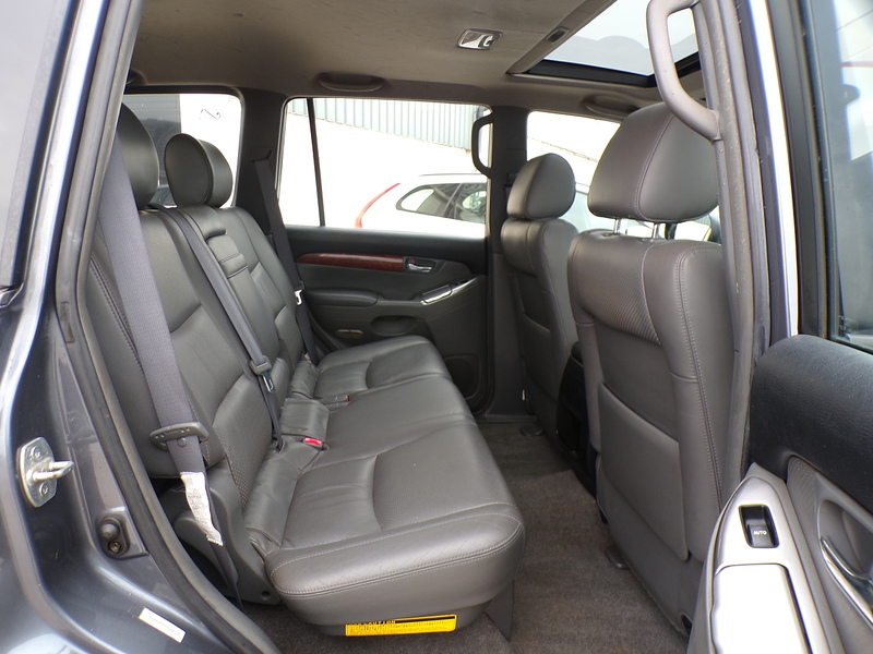 Toyota Land Cruiser D-4D LC4 - U1673