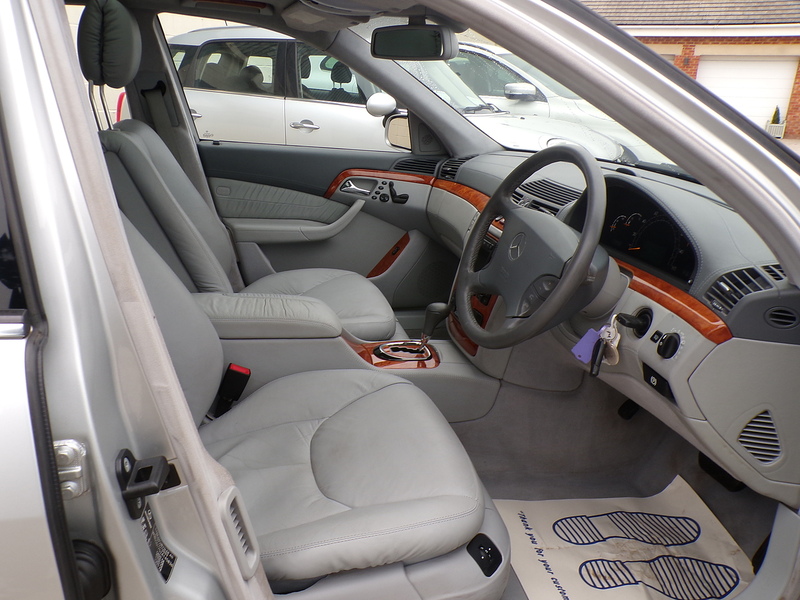 Mercedes-Benz S Class S500 - U1677