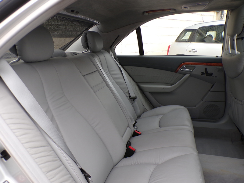 Mercedes-Benz S Class S500 - U1677