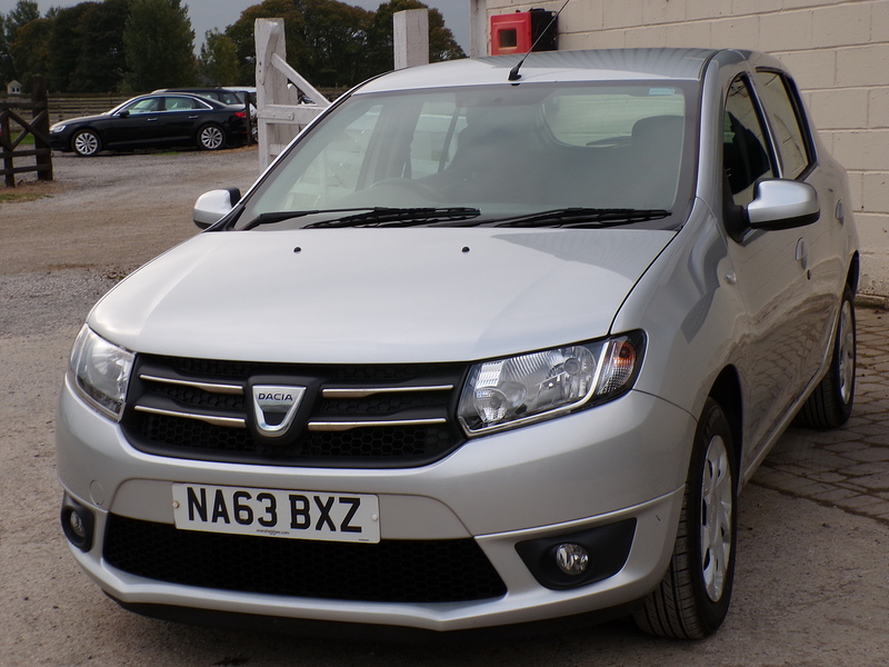 Dacia Sandero Laureate - U1695