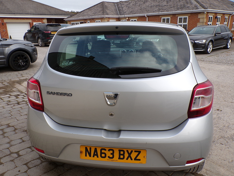 Dacia Sandero Laureate - U1695