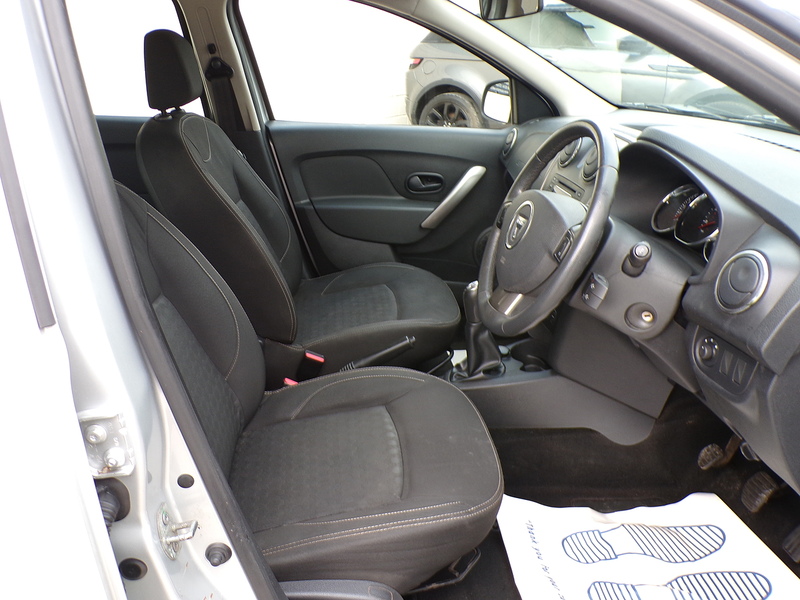 Dacia Sandero Laureate - U1695