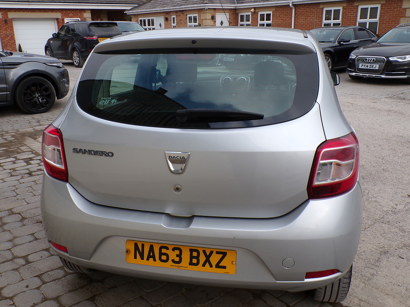 Dacia Sandero Laureate - U1695